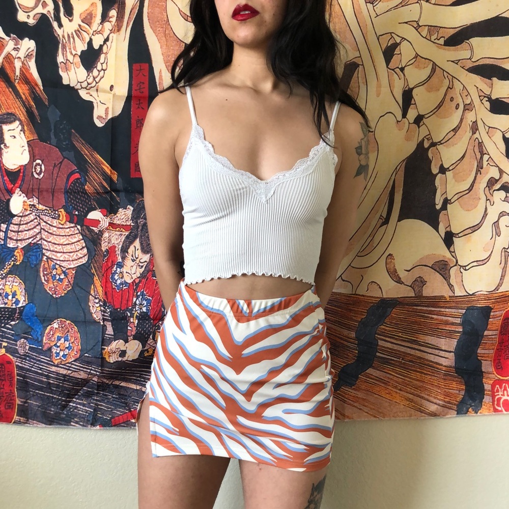 Side slit groovy mini skirt